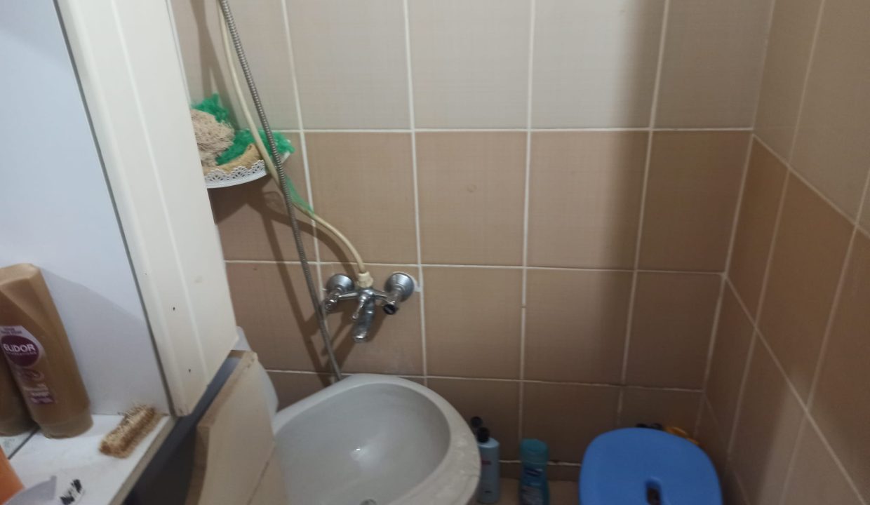 9e44a0f6-226a-4413-a6e6-8117a7486fe1